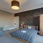Manchesters Ultimate House - Hot Tub - Sleeps 23!