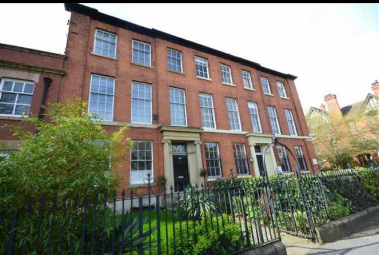 Manchesters Ultimate House - Hot Tub - Sleeps 23! Casa de férias Manchester